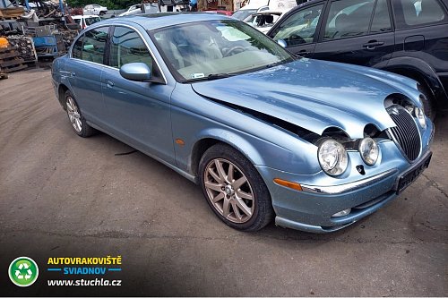 Autovrakoviste Sviadnov Jaguar S-Type 3.0 na náhradní díly