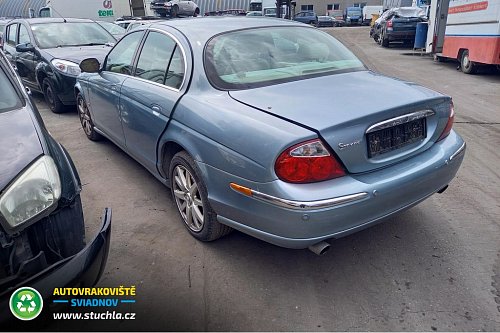 Autovrakoviste Sviadnov Jaguar S-Type 3.0 na náhradní díly